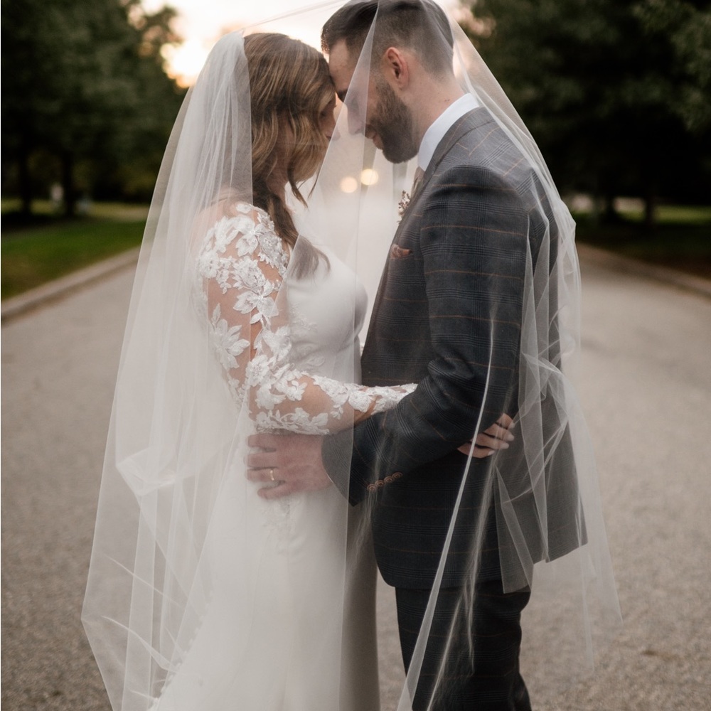Cathedral Veil - Picture 2 of 3